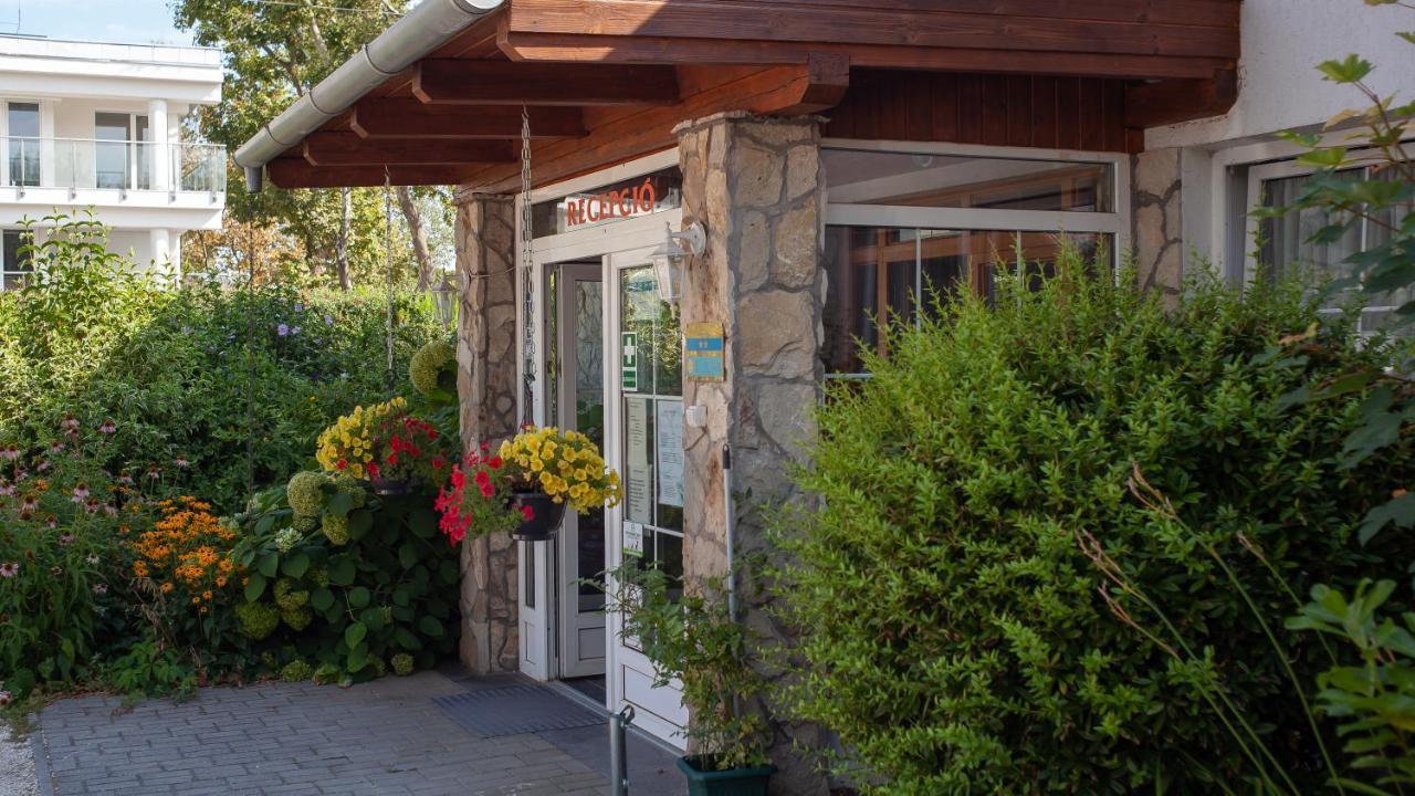 Hotel Platan Zamárdi Extérieur photo