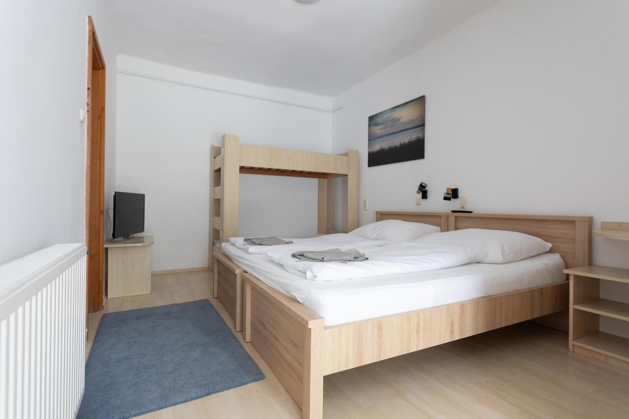 Hotel Platan Zamárdi Extérieur photo