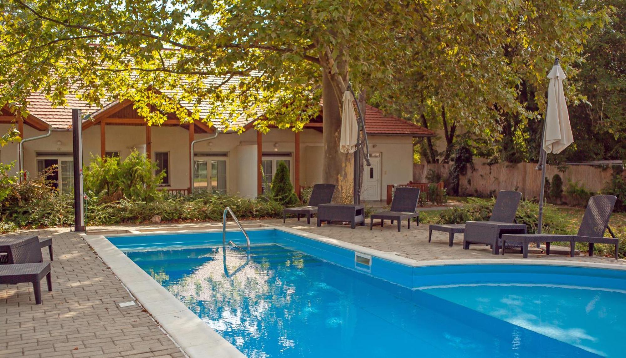 Hotel Platan Zamárdi Extérieur photo