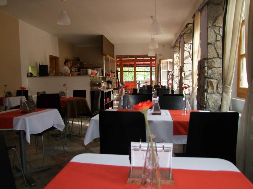 Hotel Platan Zamárdi Extérieur photo