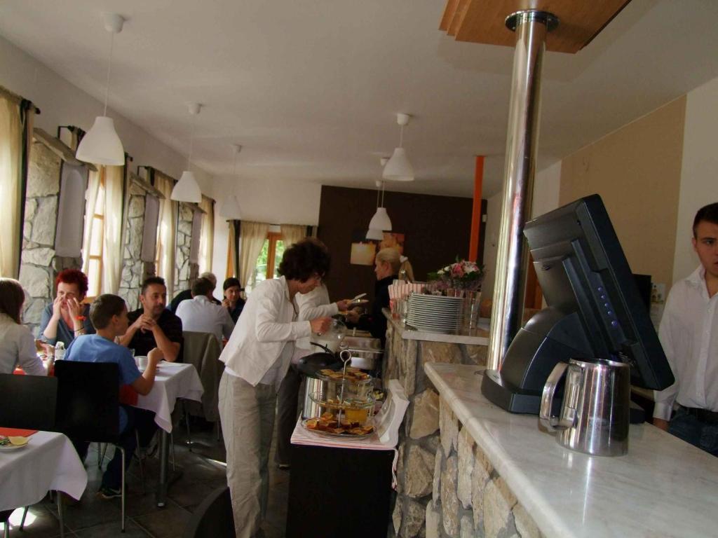 Hotel Platan Zamárdi Extérieur photo