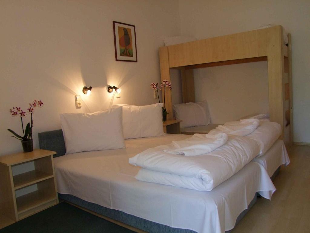 Hotel Platan Zamárdi Chambre photo
